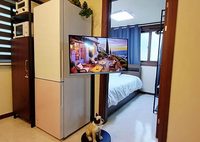 강남 중심 한옥감성 3room빌라 9호선 신논현역 Seoul