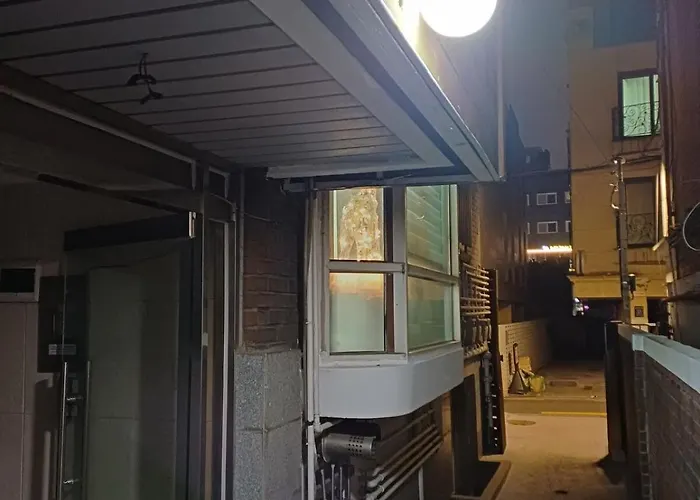 Apartment 강남 중심 한옥감성 3room빌라 9호선 신논현역 Seoul